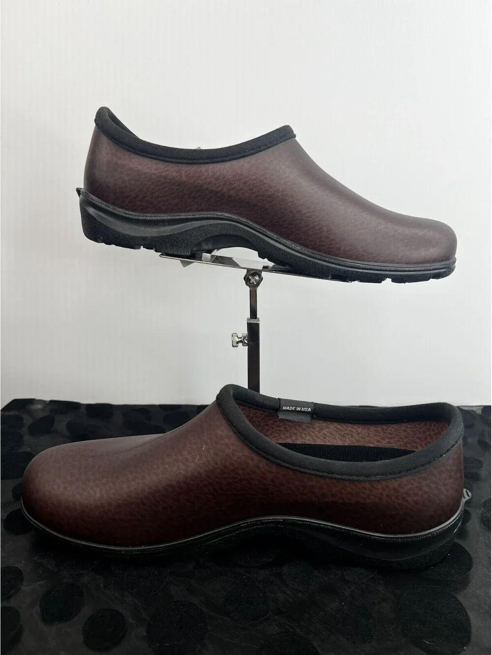 Sloggers Men’s 9 Women’s 11 Waterproof Slip On Shoes Brown NWT Made in USA